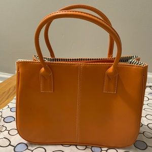 Orange Handbag 💚